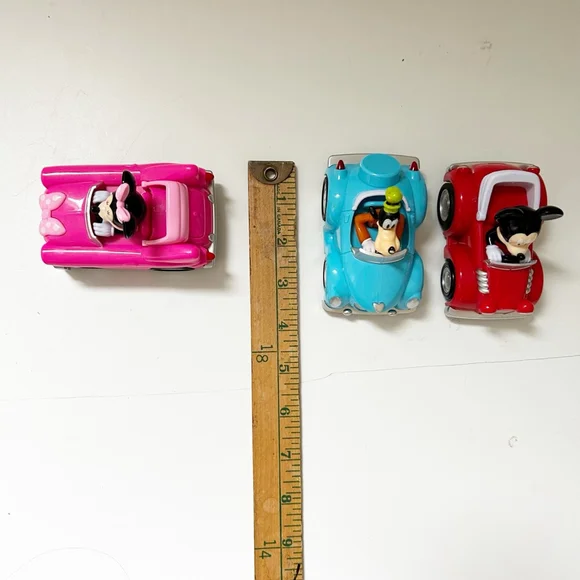 Disney Mickey Mouse Clubhouse & Friends Pull Back Toy Car Goofy, Minnie & Mickey - Picture 14 of 15